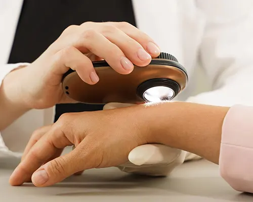 Skin examination and diagnosis