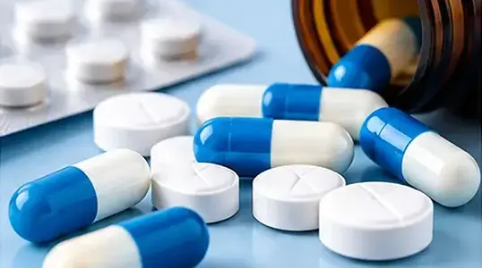 অ্যান্টিবায়োটিক ও অ্যান্টিফাঙ্গাল চিকিৎসা